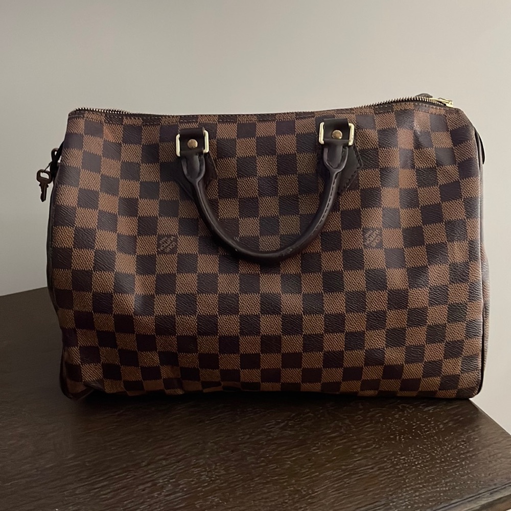 Used Louis Vuitton speedy 35